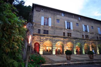 Visite du village de Roussillon (38)